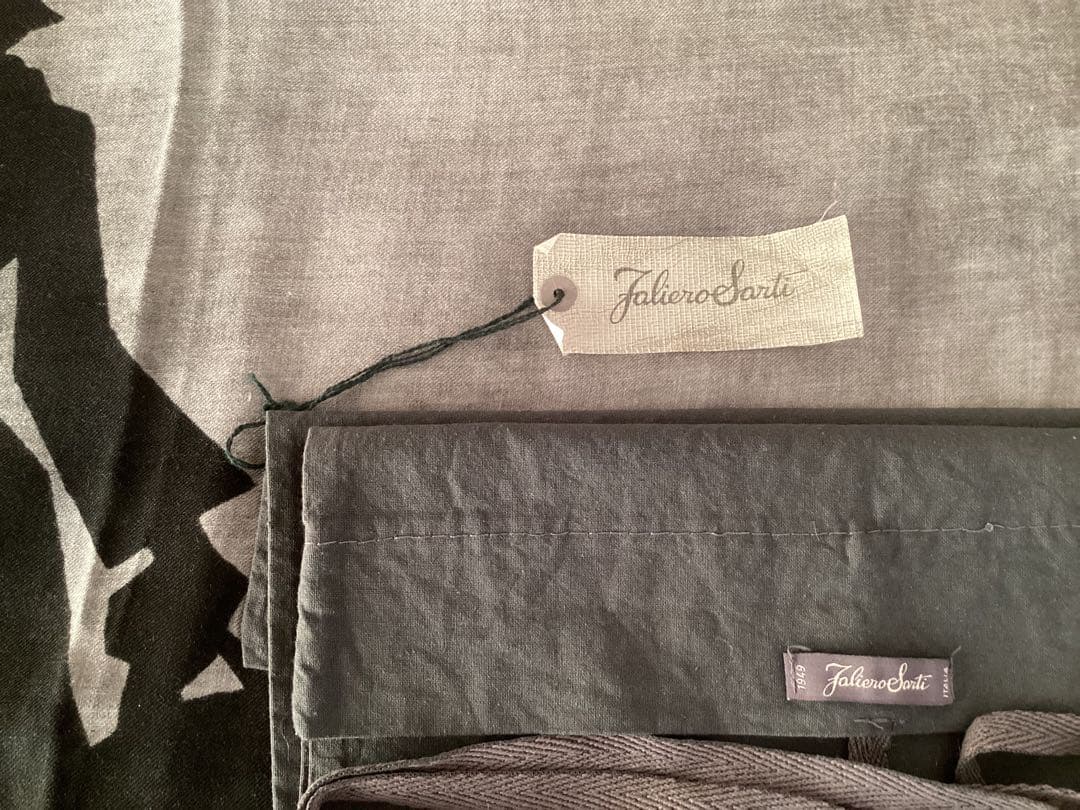 ファリエロ サルティ　大判ストール　モダールカシミヤ ディズニーメリーポピンズ