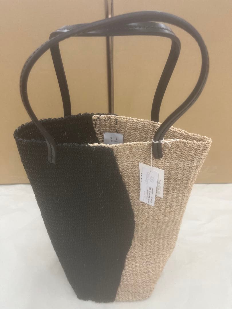 ストロー素材のツートンかごバッグ　新品未使用品