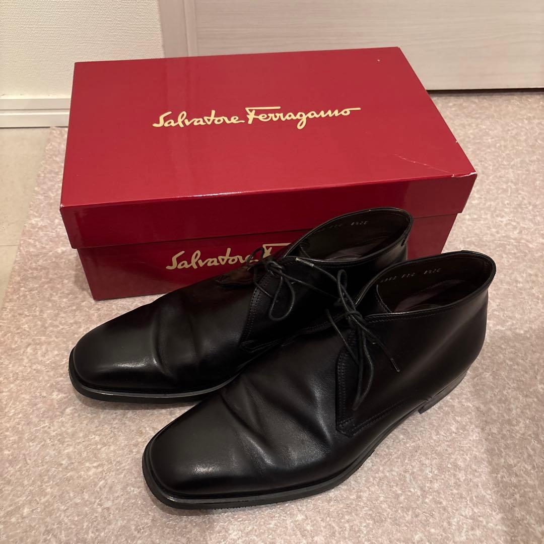 フェラガモ　メンズ　ブーツ　革靴　ローファー