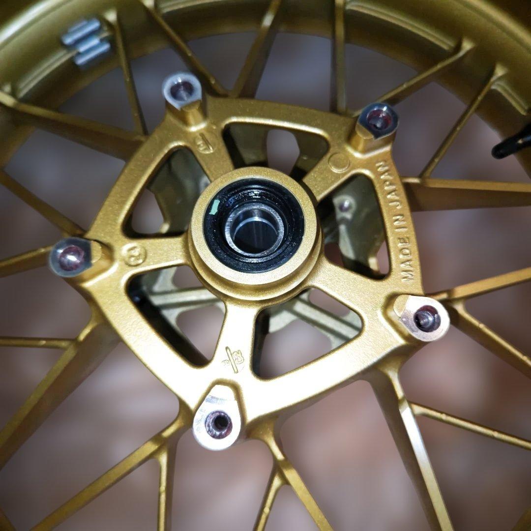 Z900RS SE 純正ホイール フロントのみ