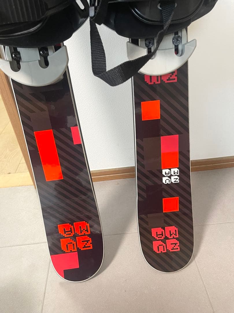 【セール中】ZUMA 100 ショートスキーセット ブラック/レッド ブーツ