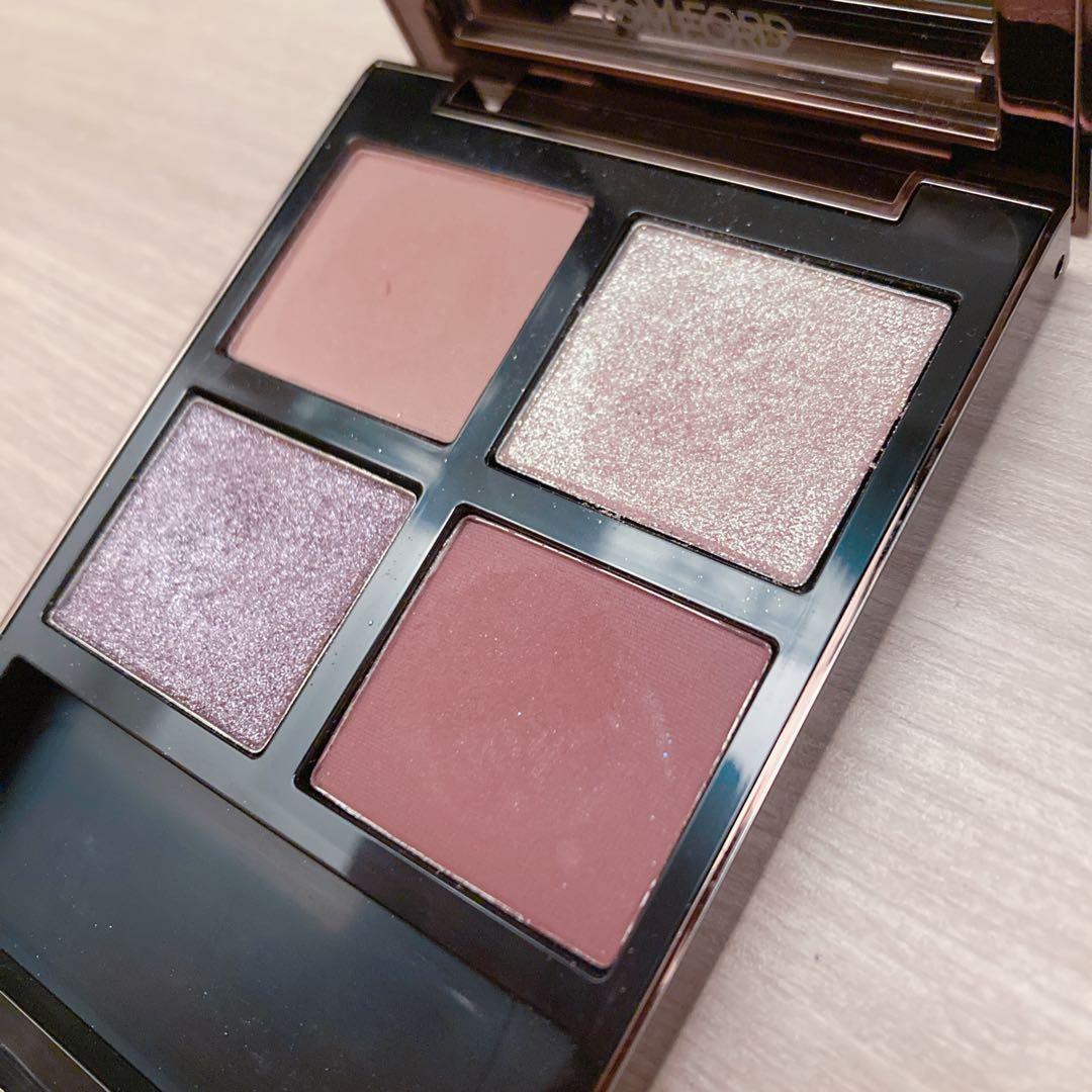 トムフォード　アイカラークォード　メタリックモーブ　アイシャドウ