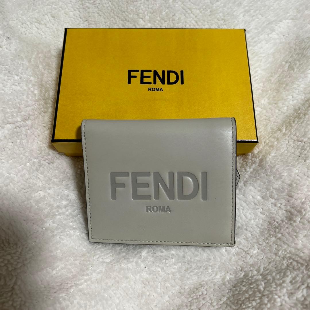 FENDI 二つ折り財布 グレー