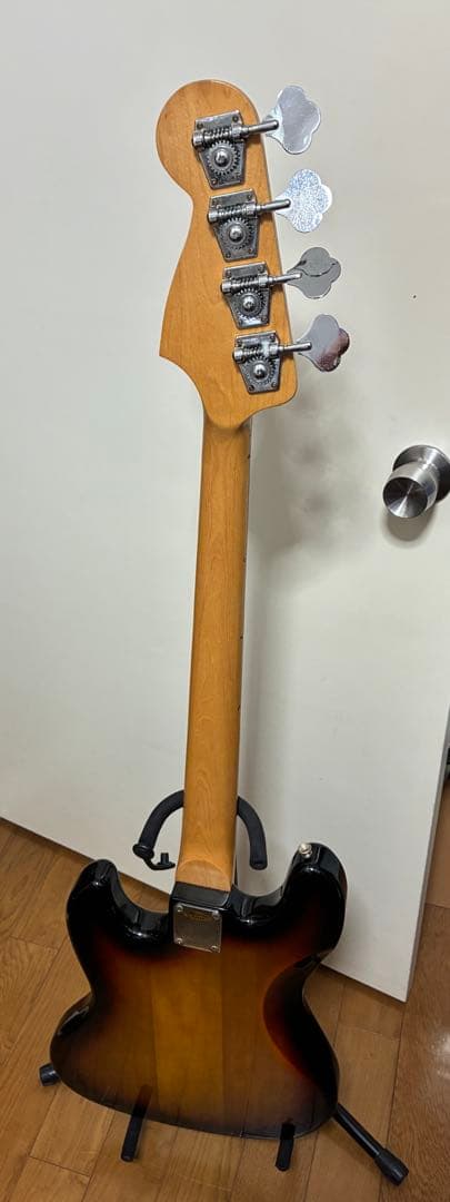 エレキベース サンバースト