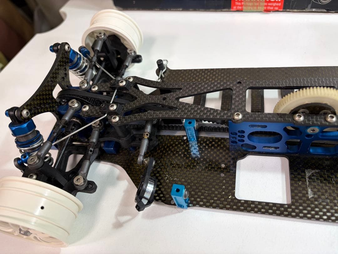 KAWADA 1/10スケール電動RCカーキット　SV-10 SIGMA