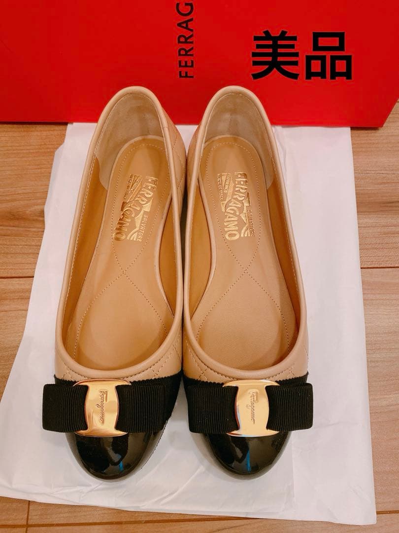 サルヴァトーレフェラガモ ヴァリナ フラット 5.5