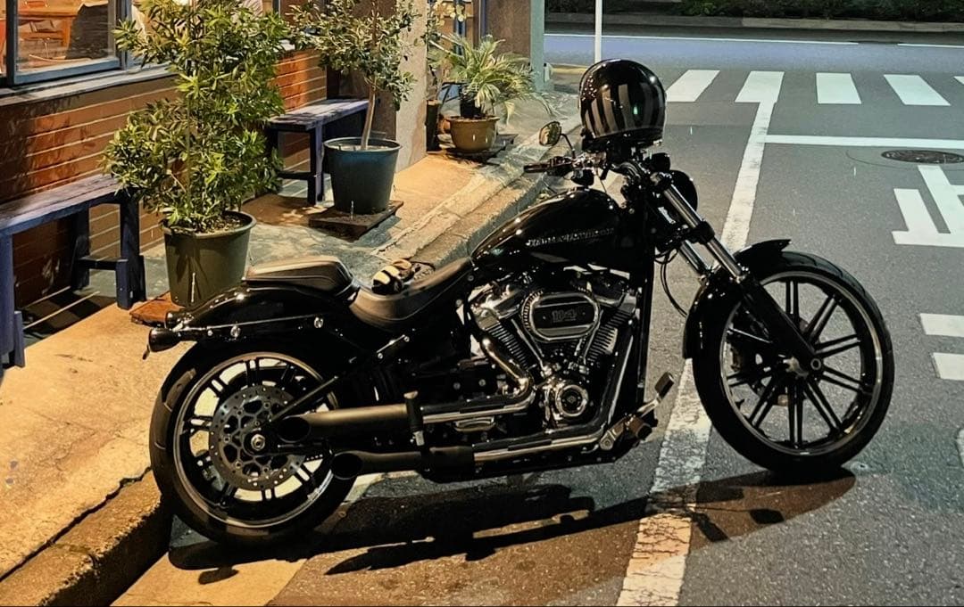 T*i様 一國モータース　ターンアウトマフラー　ソフテイル用