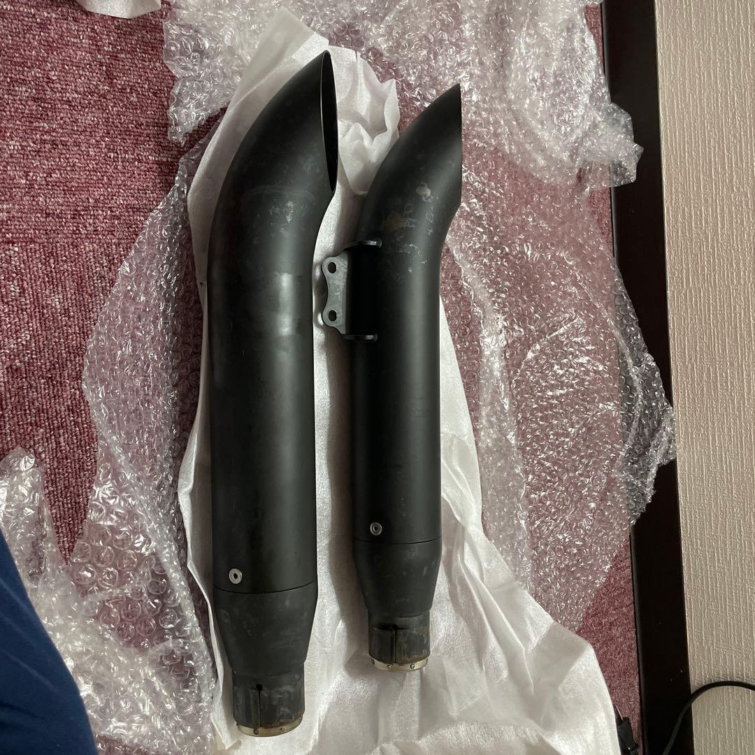 T*i様 一國モータース　ターンアウトマフラー　ソフテイル用