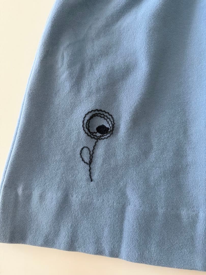 【２度着用】ファミリア丸襟ワンピース 半袖水色刺繍 柔らかなフェルト地綿100%