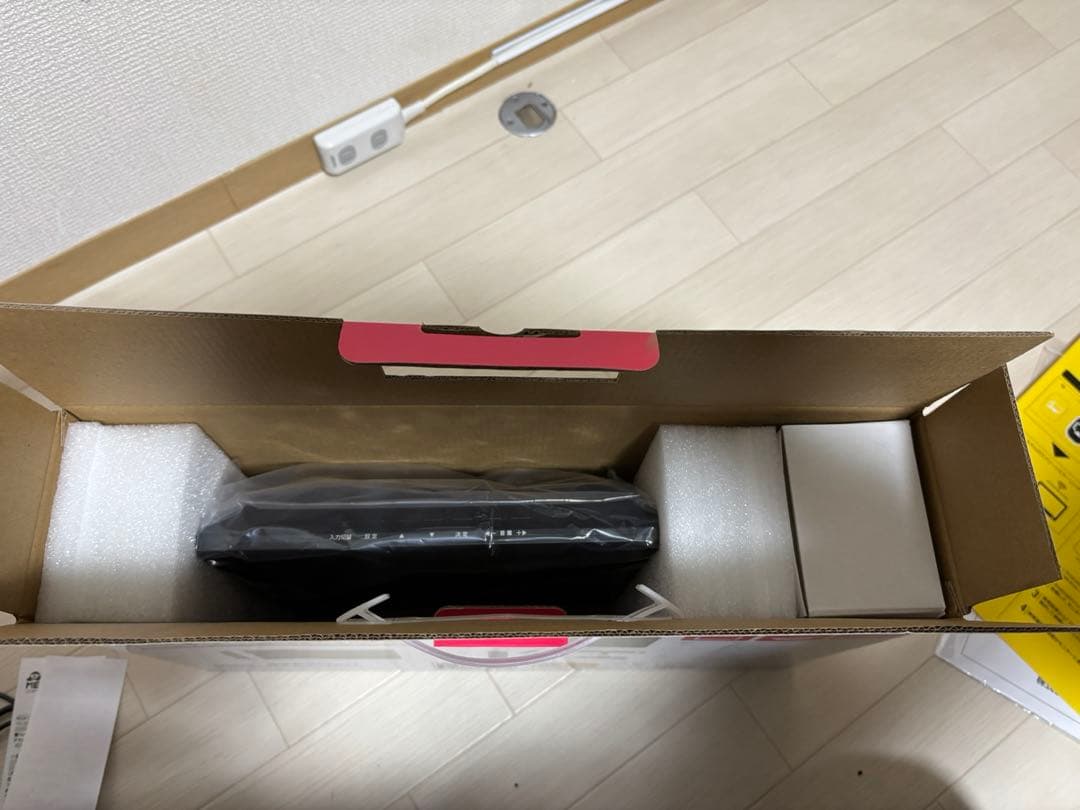 【ほぼ新品】車載リアモニター　14インチ　ドン・キホーテ