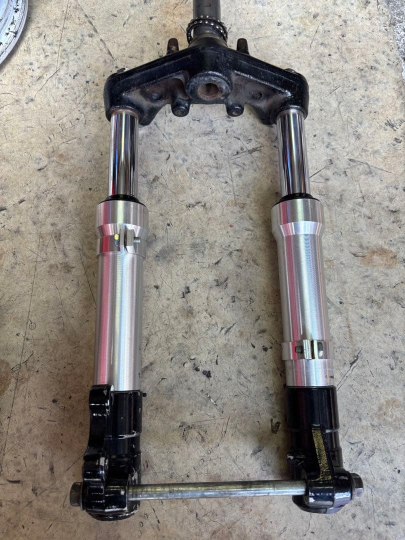 takaRPM 4podキャリパー フロントフォークセット