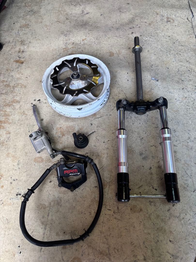 takaRPM 4podキャリパー フロントフォークセット