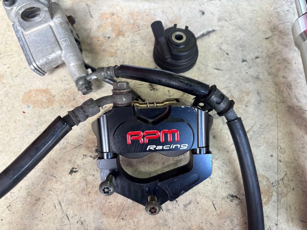 takaRPM 4podキャリパー フロントフォークセット