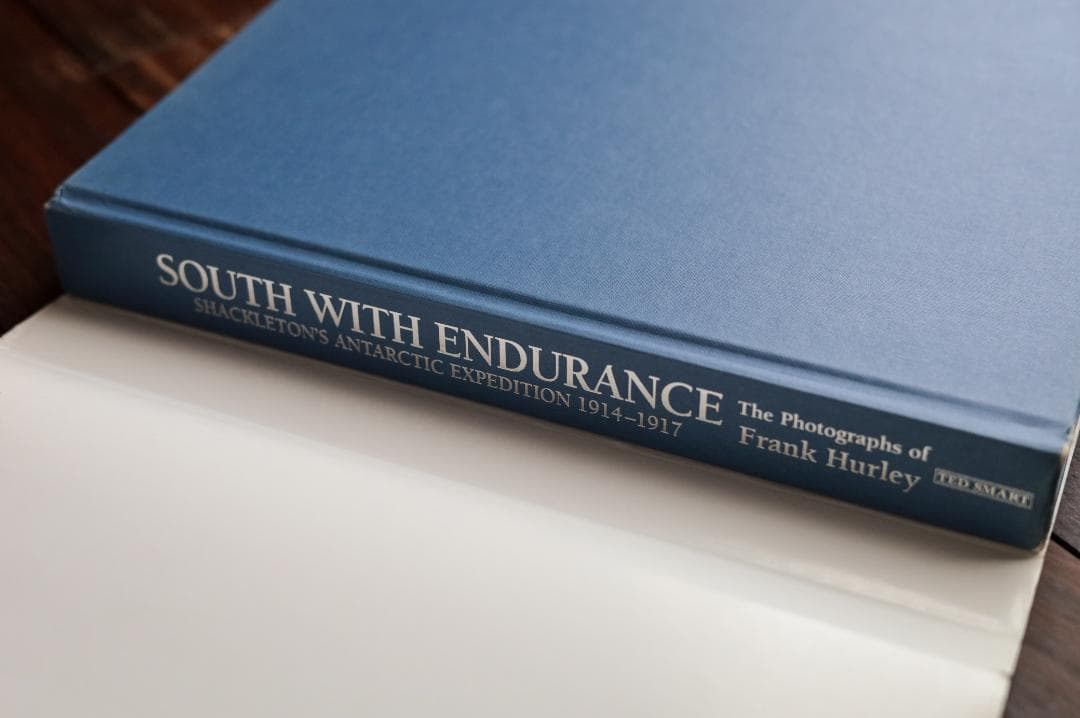 SOUTH WITH ENDURANCE エンデュアランス号　写真集　洋書