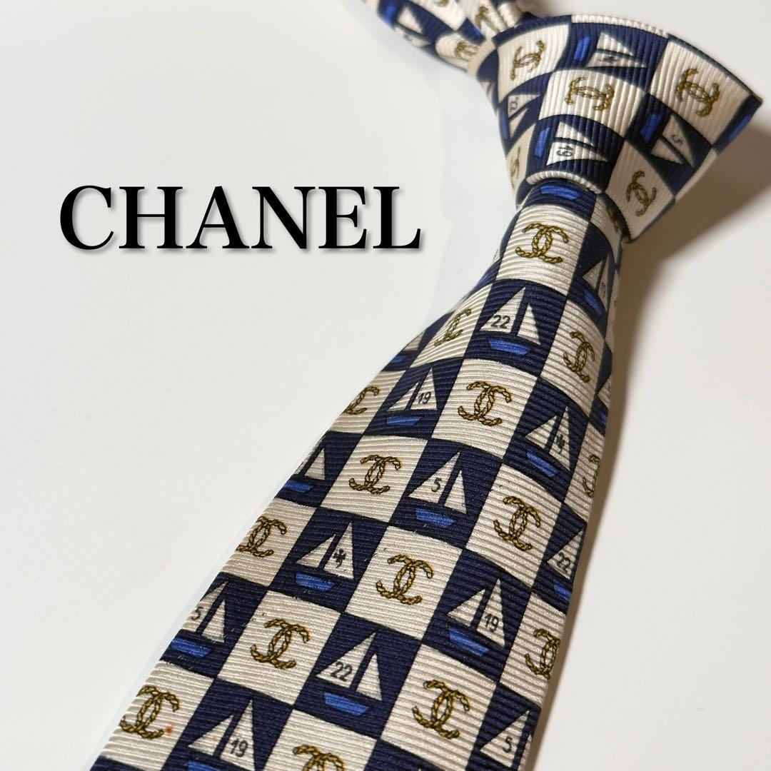 【美品】 CHANEL シャネル ココマーク 総柄 ホワイト系 ネクタイ