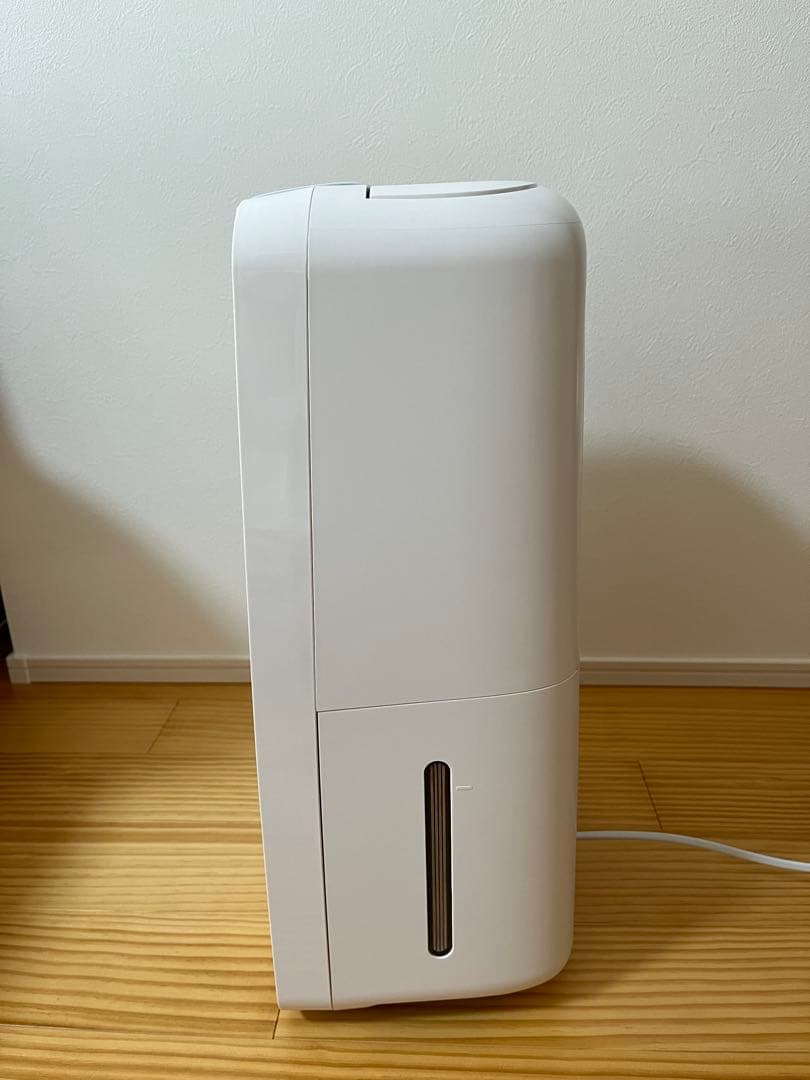 【美品】シャープ 衣類乾燥 除湿機 CV-P71-W