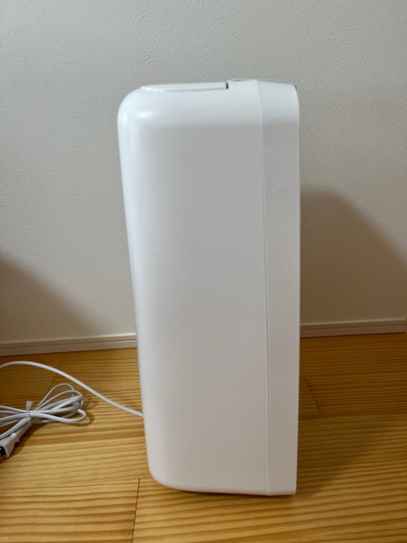 【美品】シャープ 衣類乾燥 除湿機 CV-P71-W