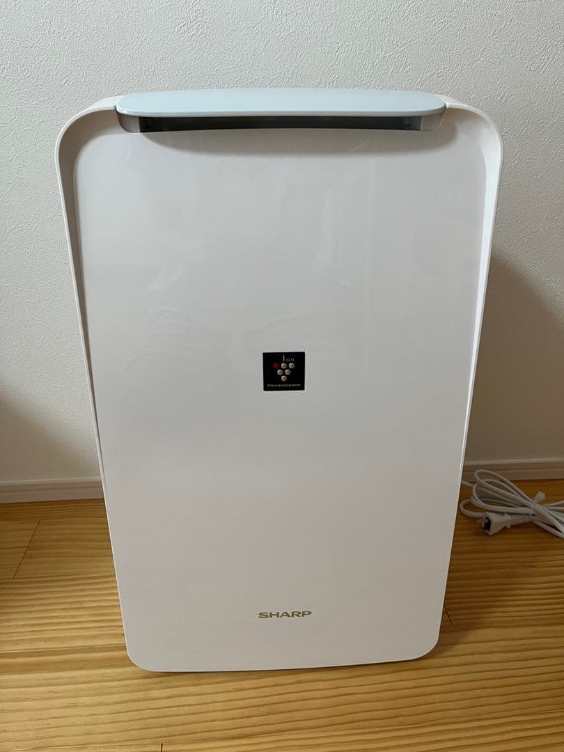 【美品】シャープ 衣類乾燥 除湿機 CV-P71-W