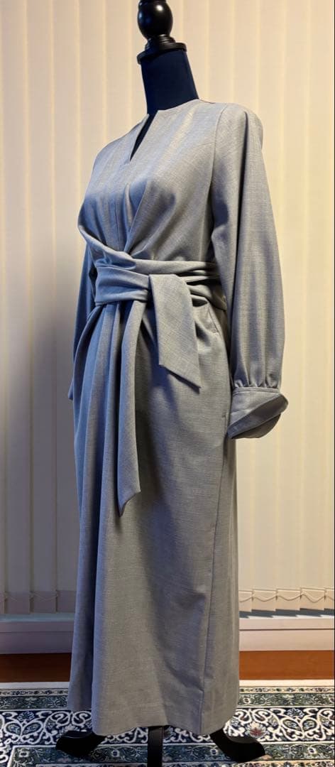 エストネーション　ウエストツイストデザイン グレー ワンピース