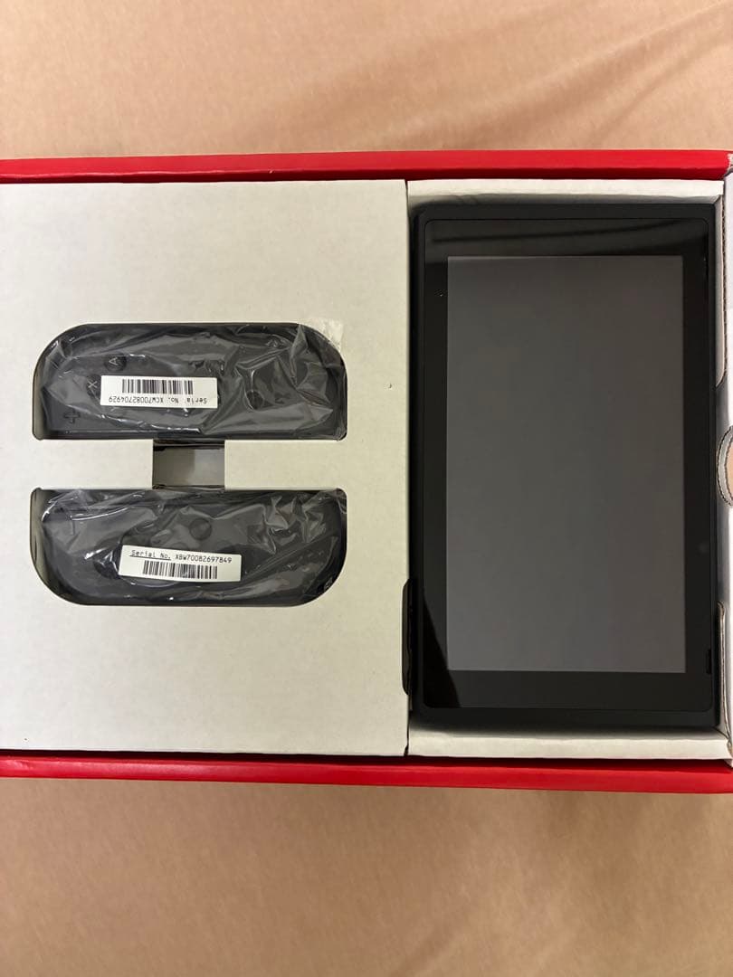 Nintendo Switchバッテリー強化版　本体　ソフト付き