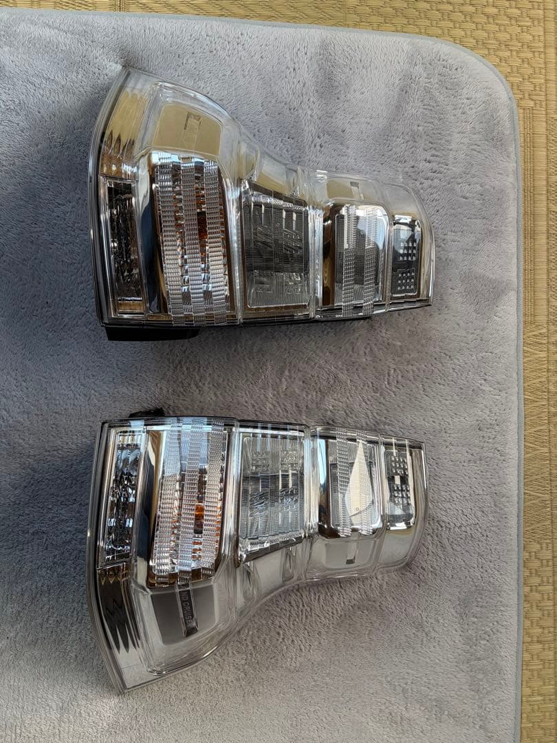 プラド中期150系。純正クリアテール