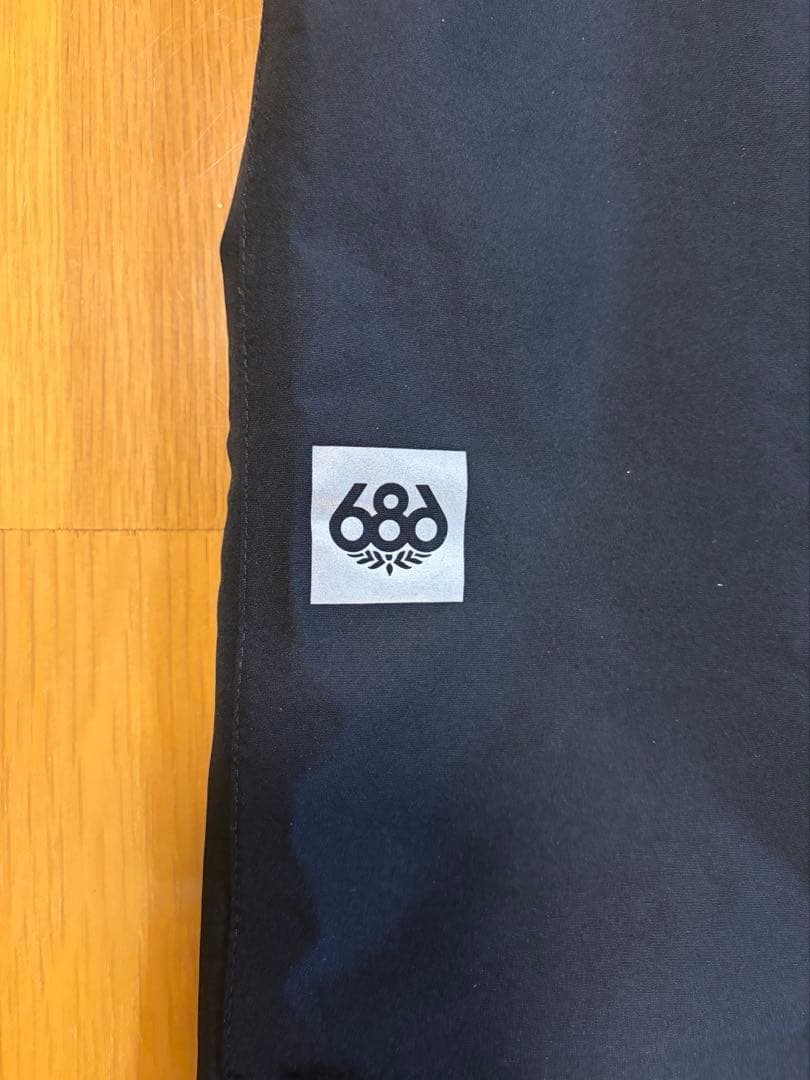 686 シックスエイトシックス GORE-TEX スノーボードパンツ