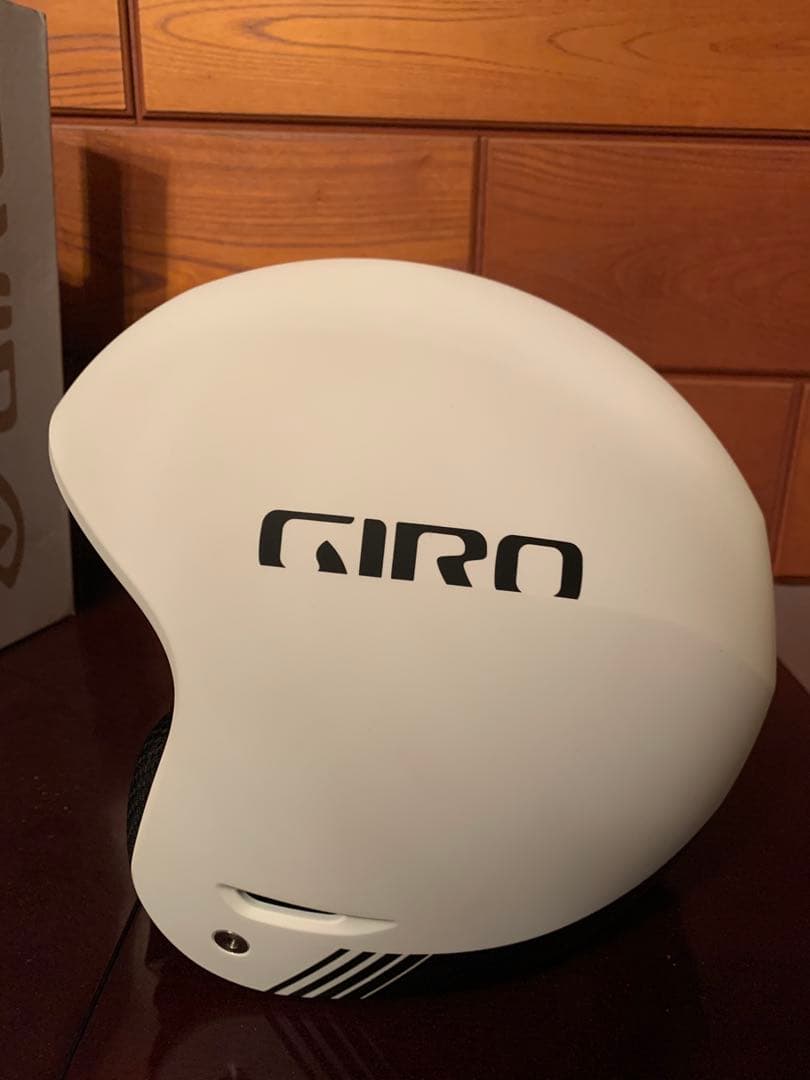 チンガード付き　GIRO ホワイト スキーヘルメットMIPS FIS対応
