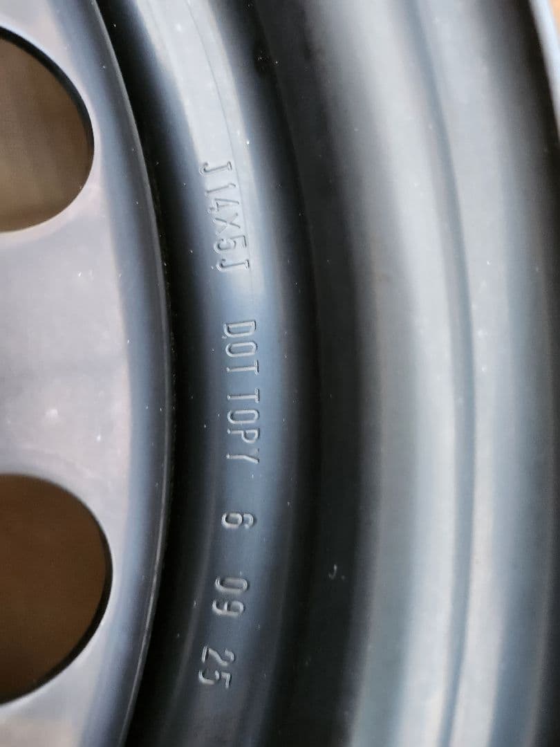 スタッドレスタイヤ用おすすめです。 トヨタ　ルミー１４インチ　ホイル４本