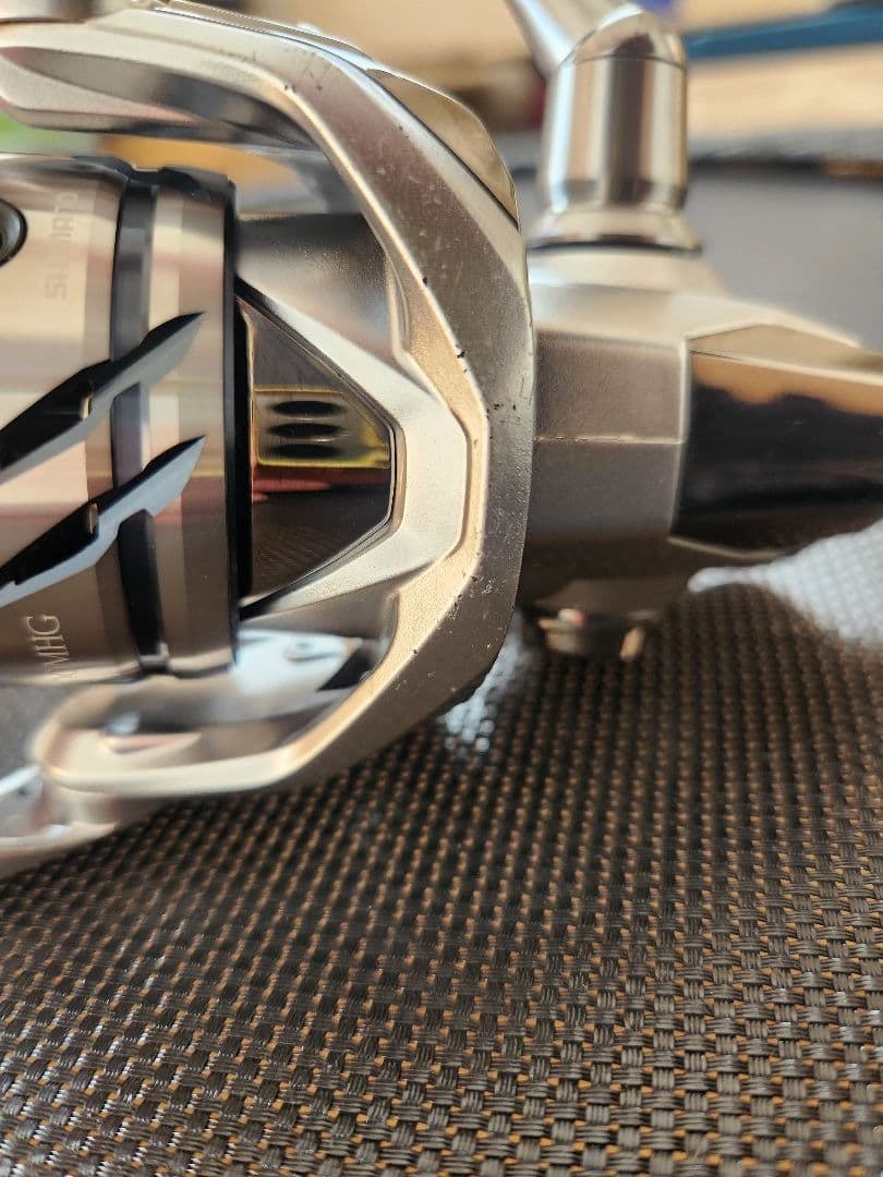 ２３ストラディック３０００ＭＨＧ