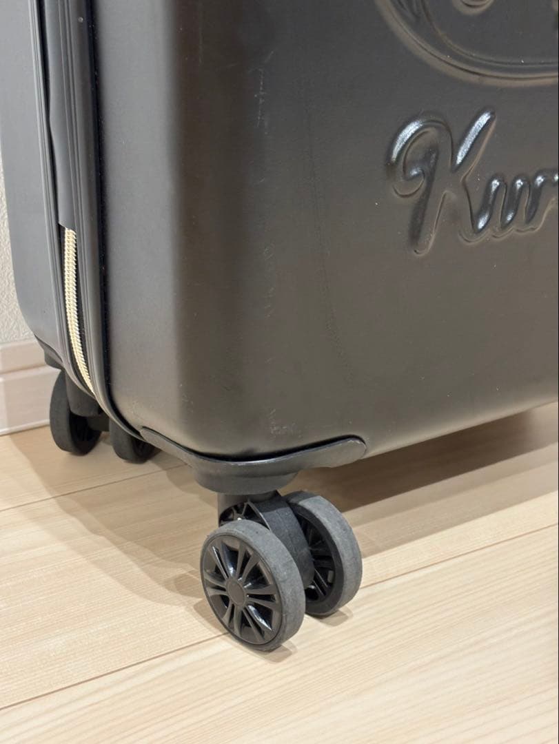 メロクロ おめかし天使シリーズ キャリーケース クロミ　2023年限定 ウインク