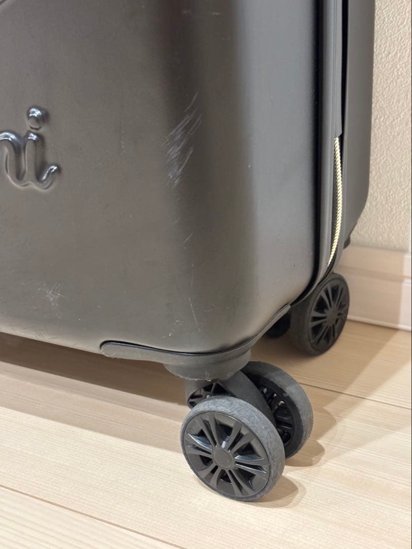 メロクロ おめかし天使シリーズ キャリーケース クロミ　2023年限定 ウインク