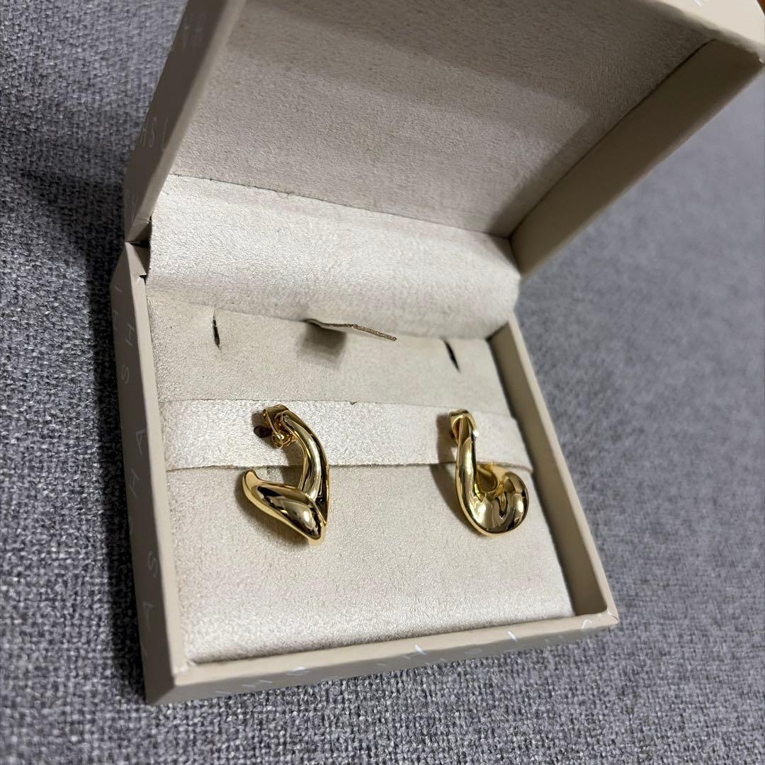 スローブイエナ別注 SHASHI ウェーブピアス