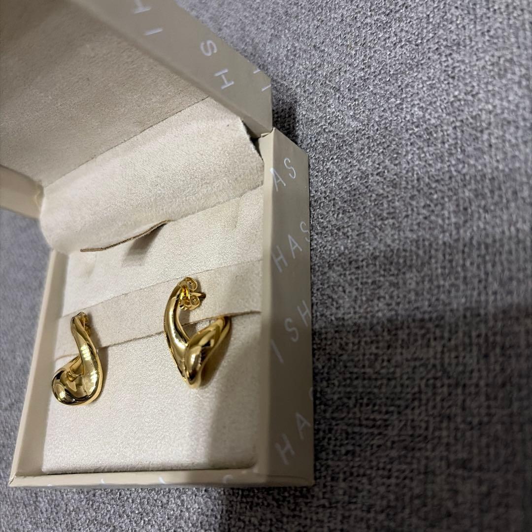 スローブイエナ別注 SHASHI ウェーブピアス