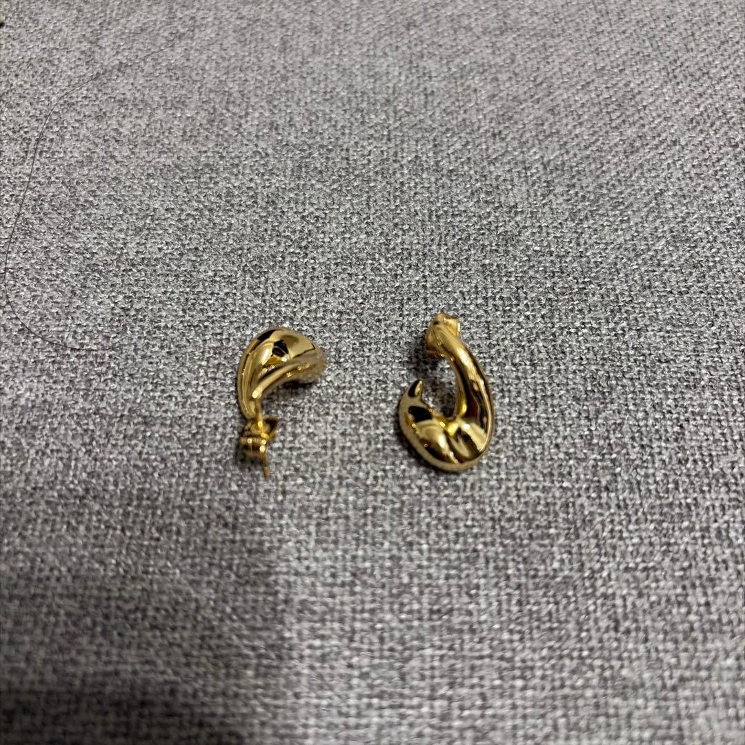 スローブイエナ別注 SHASHI ウェーブピアス