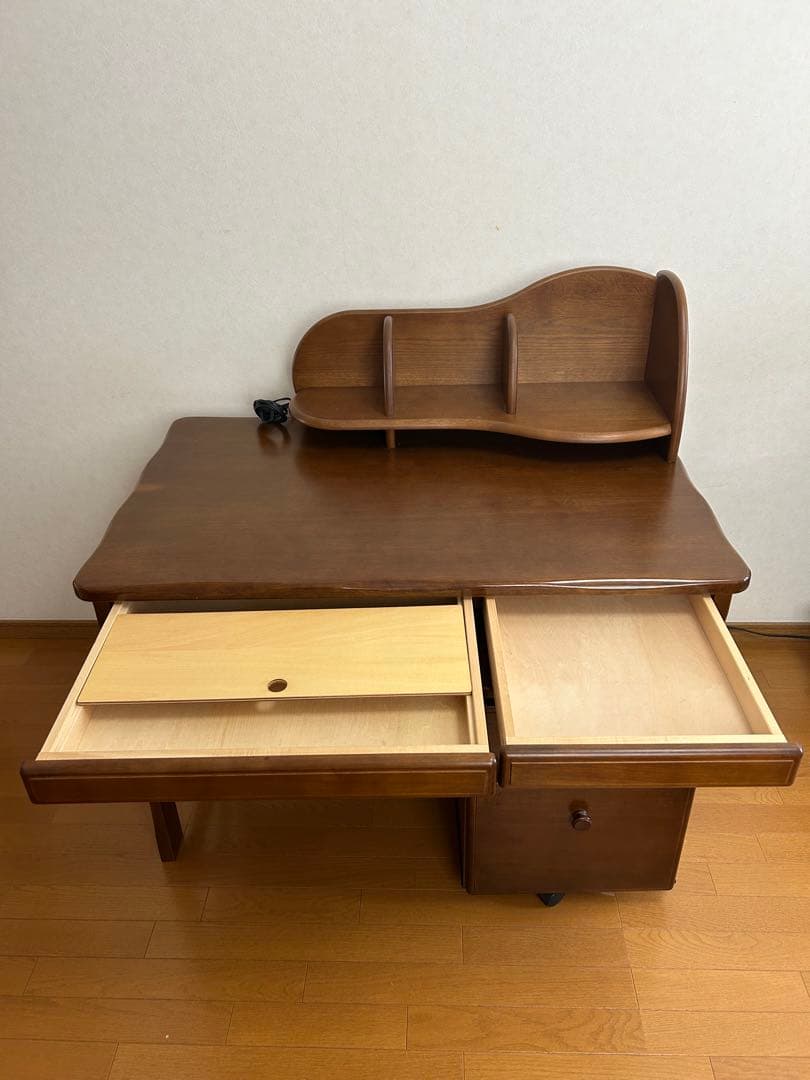 カリモク　学習机3点セット【机】