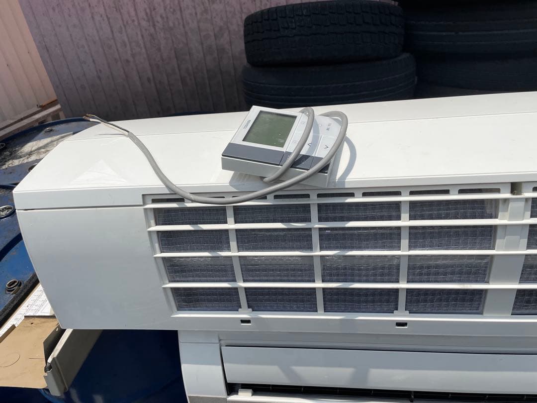 壁掛けエアコン ホワイト　業務用　2台 東芝パッケージエアコン