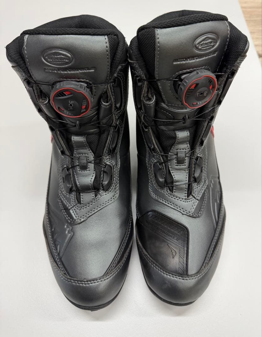 クシタニ K4575アドーネシューズ　ブラック　サイズ26.0