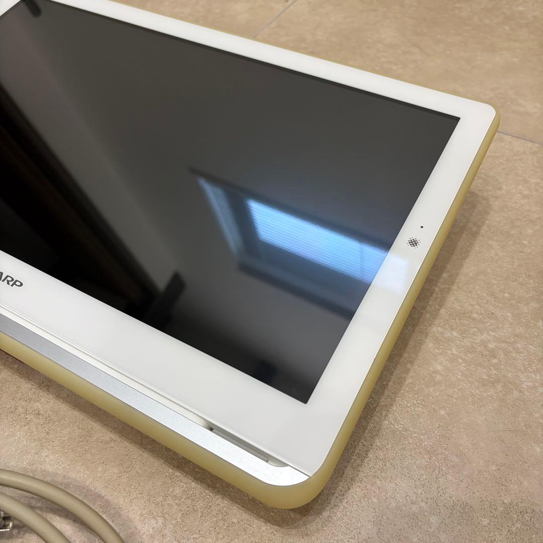 シャープ 16V型 ポータブル液晶テレビ 2T-C16AP 2020年製