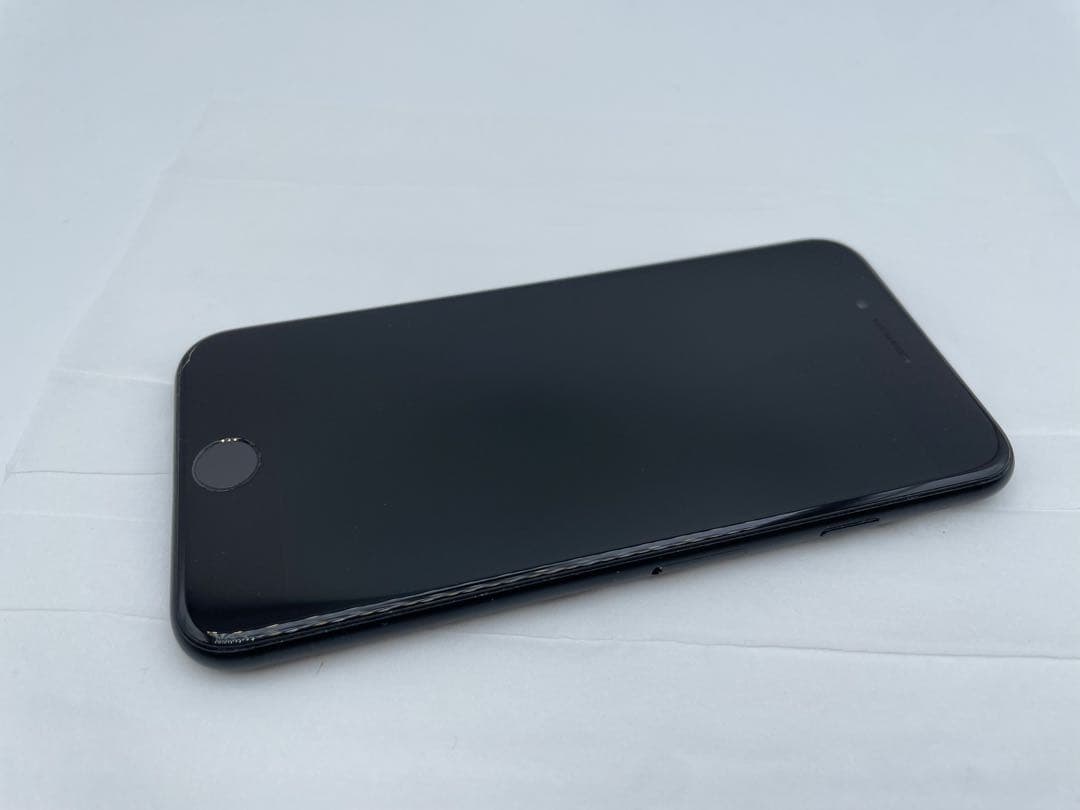 L*y様 iPhone SE (第2世代) ブラック 128GB SIMフリー