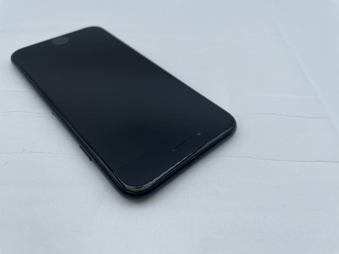 L*y様 iPhone SE (第2世代) ブラック 128GB SIMフリー