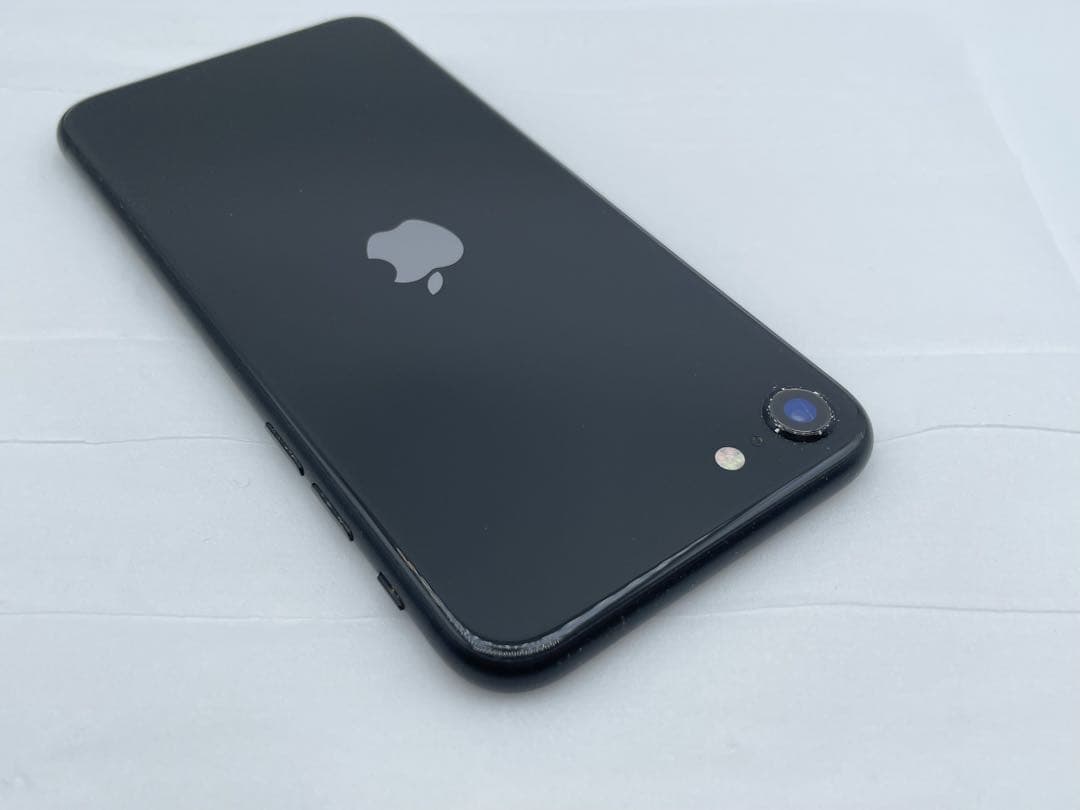 L*y様 iPhone SE (第2世代) ブラック 128GB SIMフリー