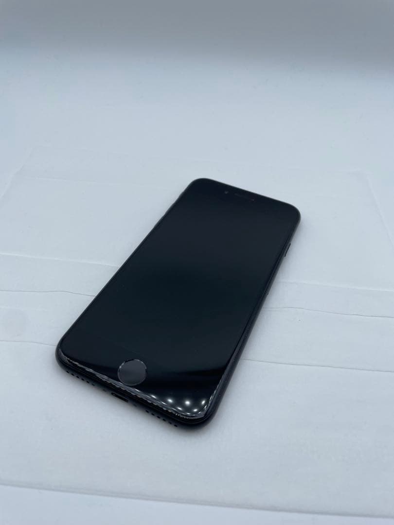 L*y様 iPhone SE (第2世代) ブラック 128GB SIMフリー