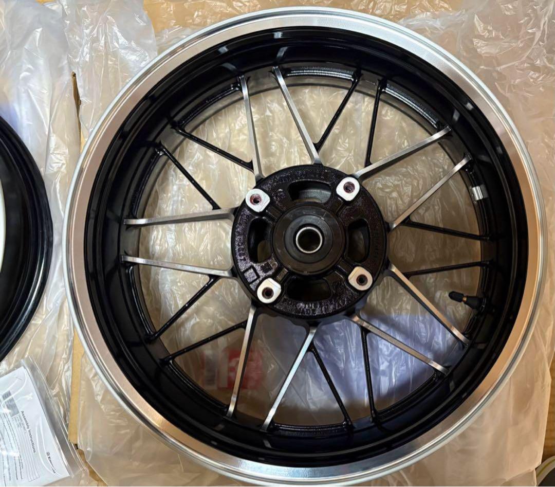 Z900RS Yellow Ball 純正ホイール　前後セット