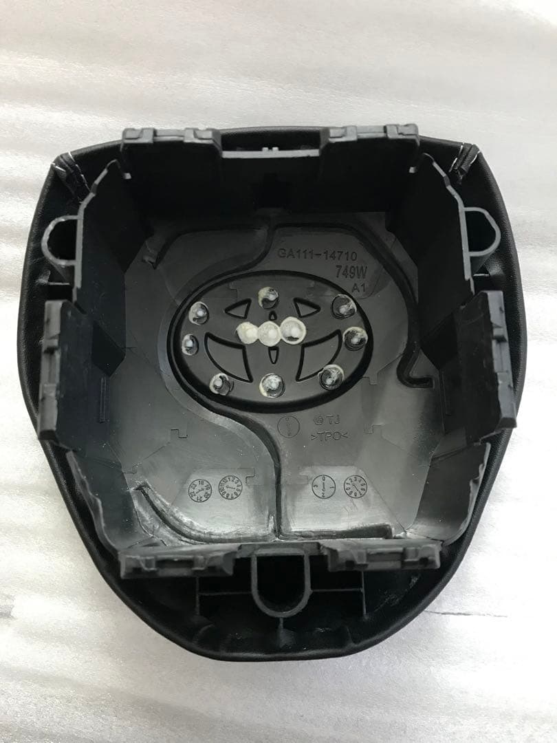 80ハリアー レザー エアバッグカバー シルバーステッチ