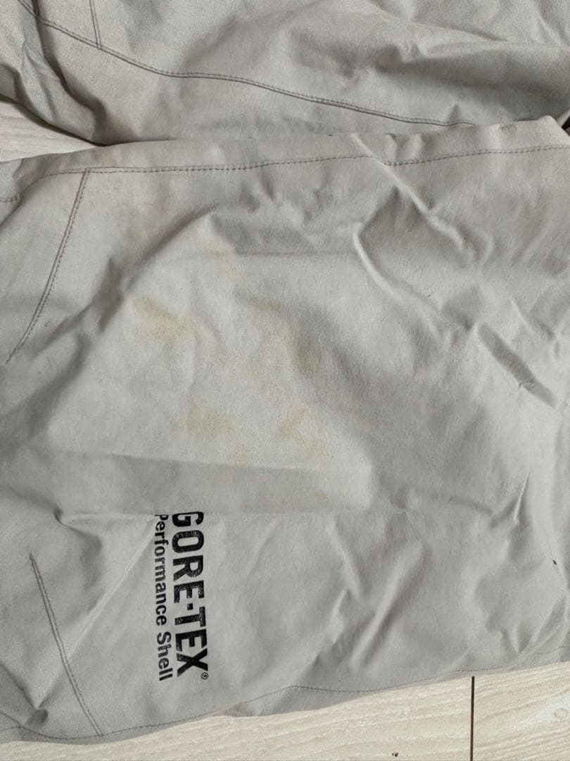 ダイワ　コンビアップウィンタースーツ　ゴアテックス　防寒着　収納袋付き