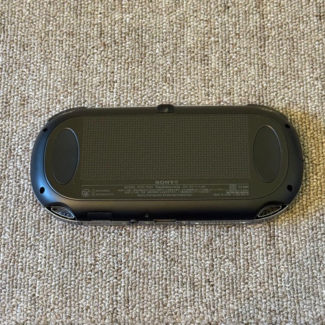 PSVITA PCH-1100 クリスタル・ブラック 箱付き