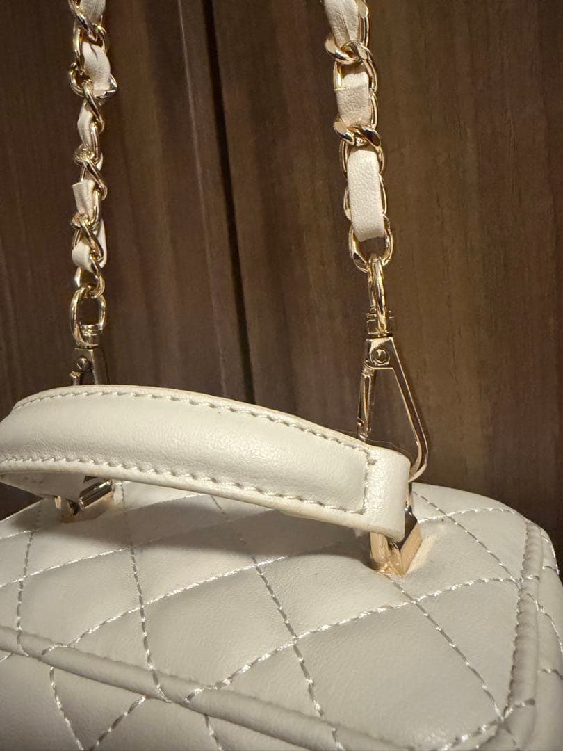 darich ダーリッチ キルティングスクエアミニバッグ アイボリー