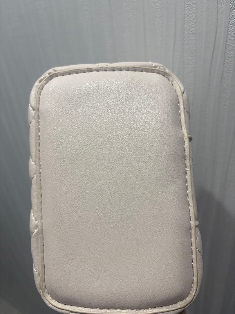 darich ダーリッチ キルティングスクエアミニバッグ アイボリー