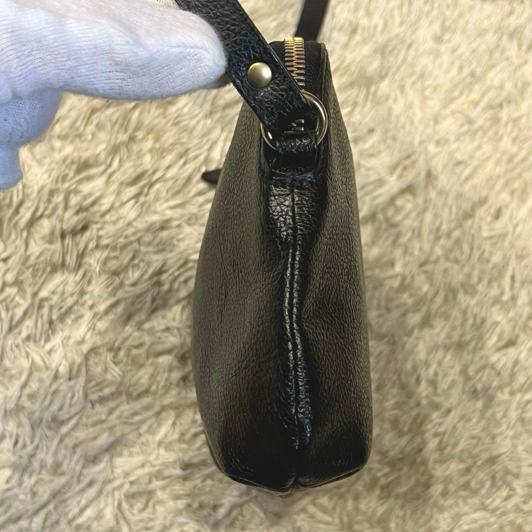 未使用級✨イルビゾンテ ショルダーバッグ サコッシュ レザー ブラック