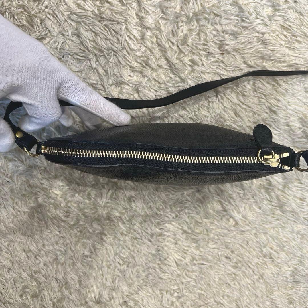 未使用級✨イルビゾンテ ショルダーバッグ サコッシュ レザー ブラック